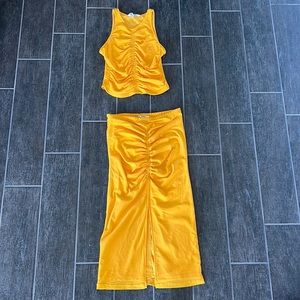 Matching Set - Midi Skirt and Cropped Tank Top - Skirt set